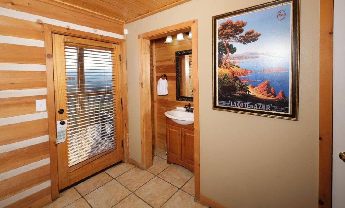 Smoky View With A Twist Villa Pigeon Forge Exterior photo