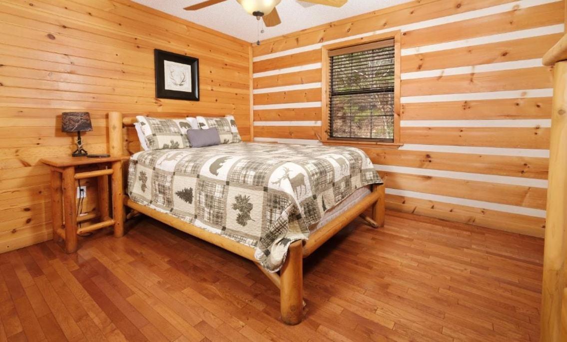 Smoky View With A Twist Villa Pigeon Forge Exterior photo